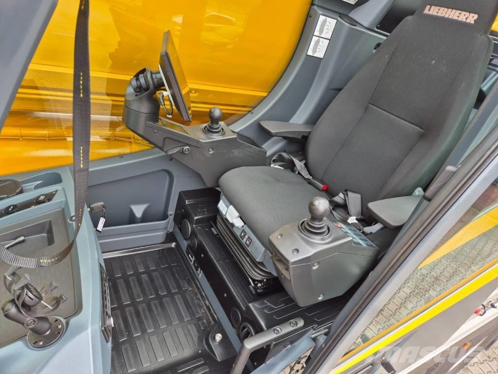 Liebherr LTM1300-6.4 Macara pentru orice teren