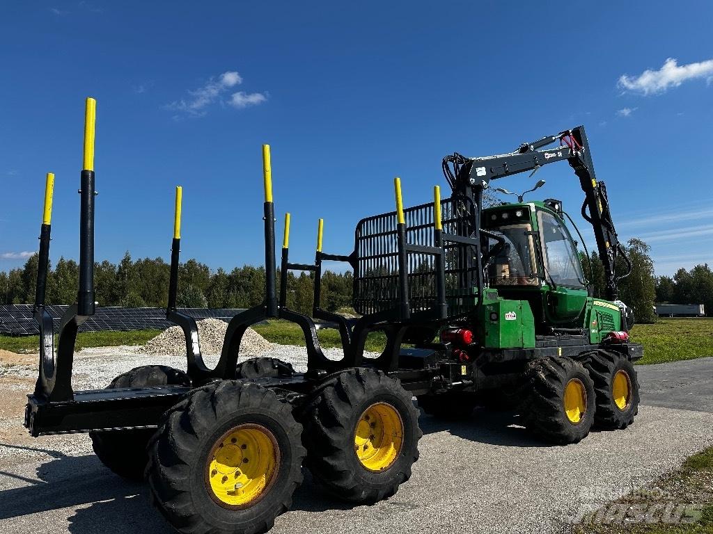 John Deere 810 E Transportoare