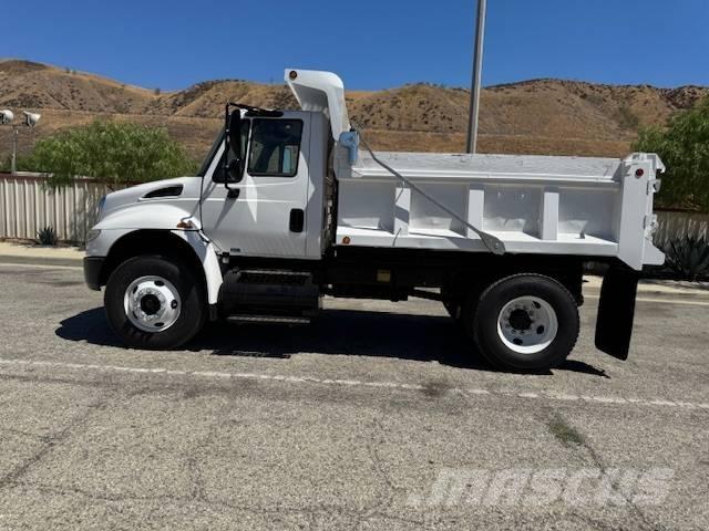 International 4400 Autobasculanta