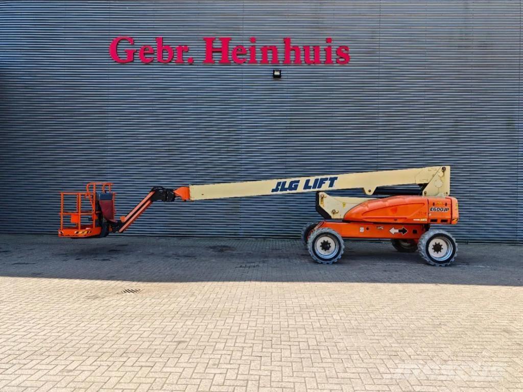 JLG E600 JP Nacele cu brat articulat