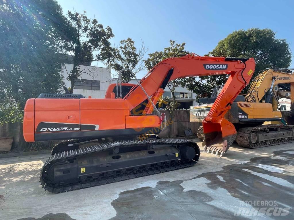 Doosan DX 225 LC Excavatoare cu brat lung