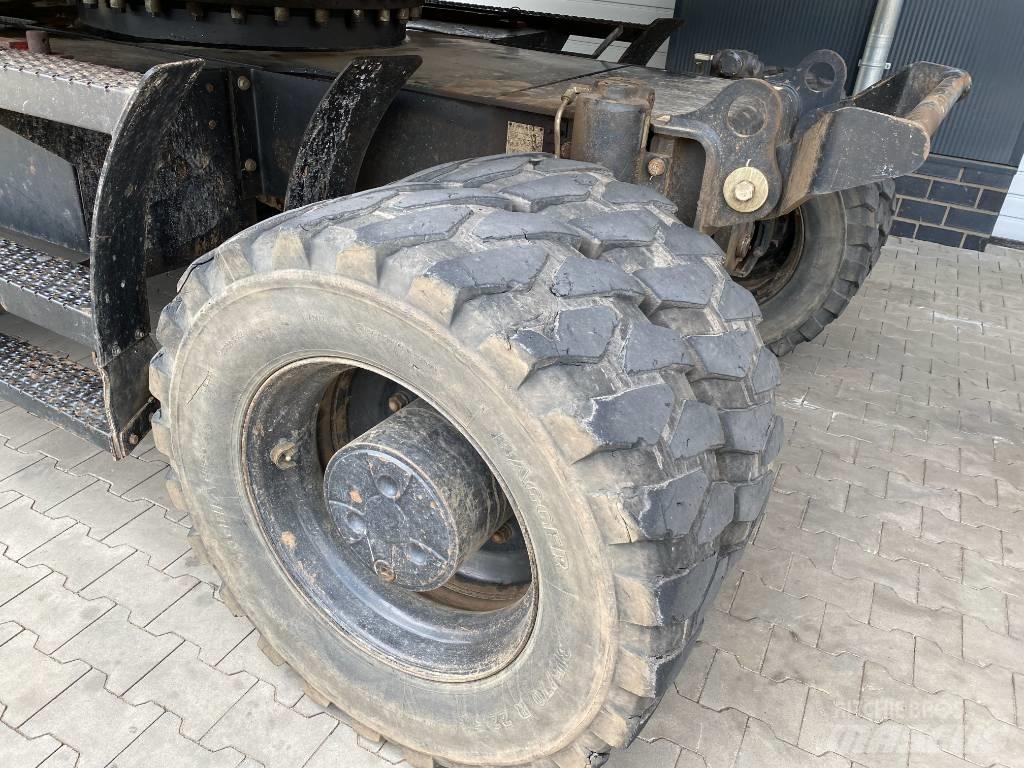 CAT M 320 F Excavatoare cu roti