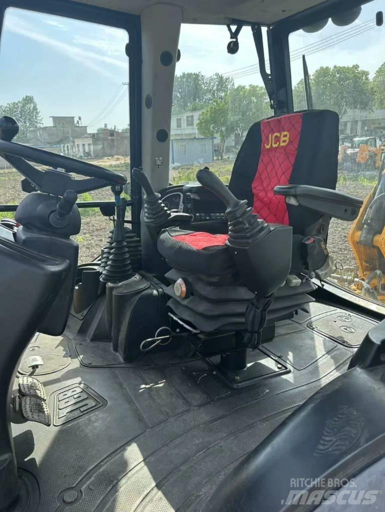 JCB 4 CX Buldoexcavatoare