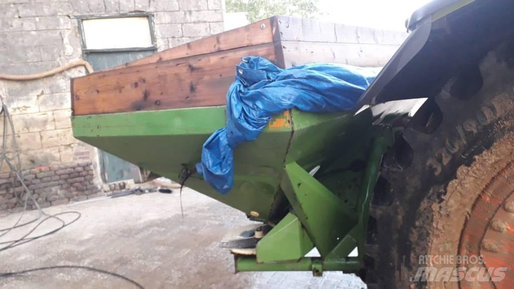 Amazone ZA-U 1001 Împrastierea mineralelor
