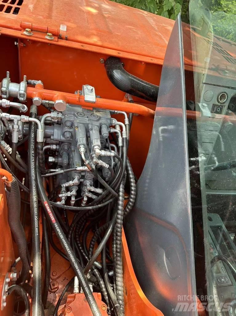 Hitachi ZX60 Mini excavatoare < 7t