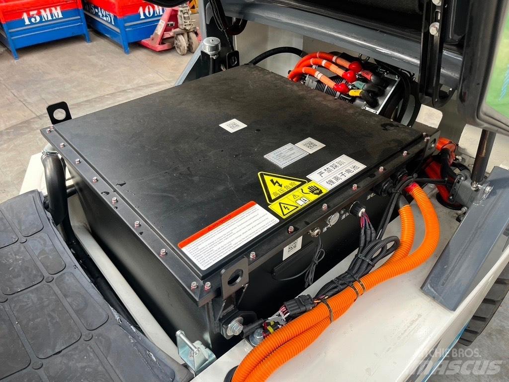 Eurotrac FE30 Stivuitor electric