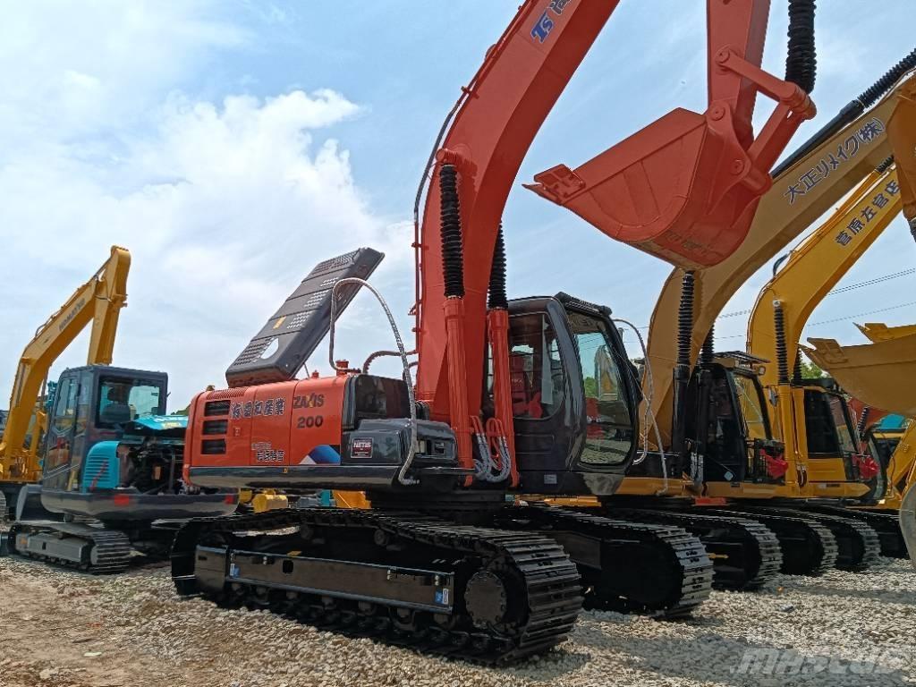 Hitachi ZX 200 Excavatoare 7t - 12t