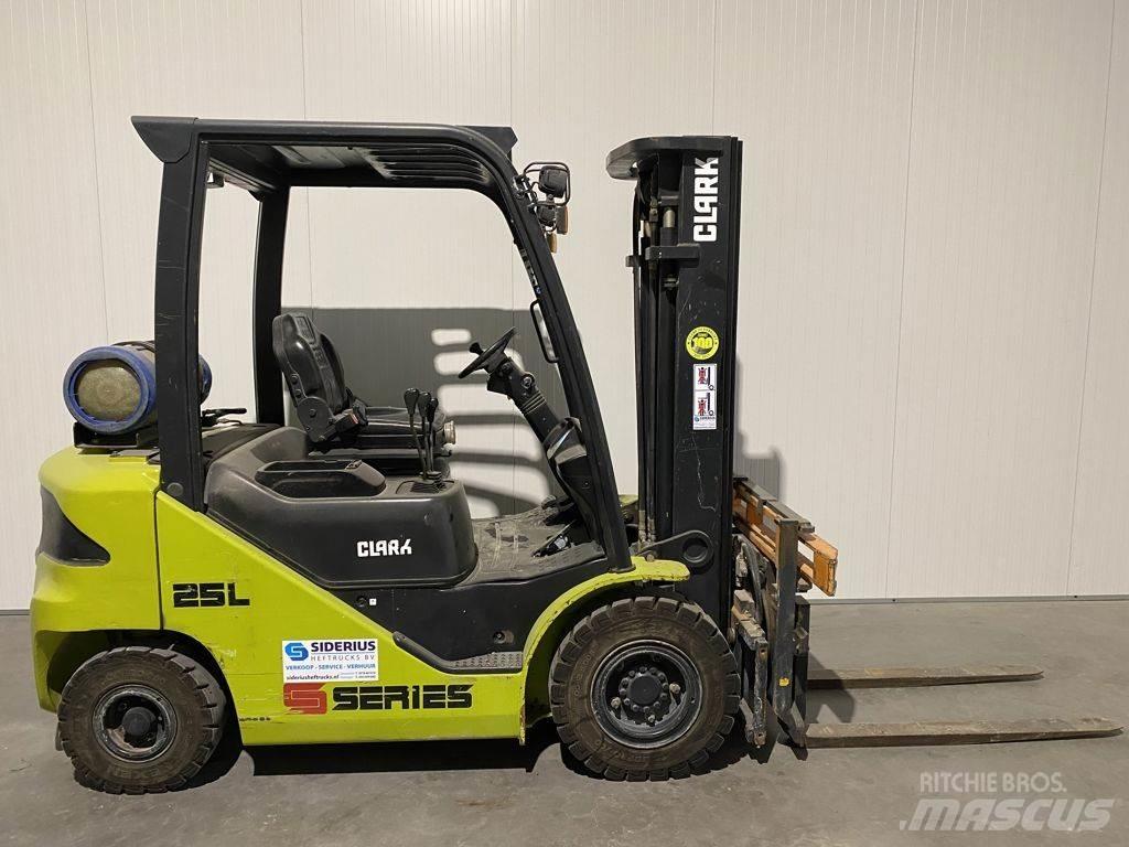 Clark S25L Stivuitor GPL