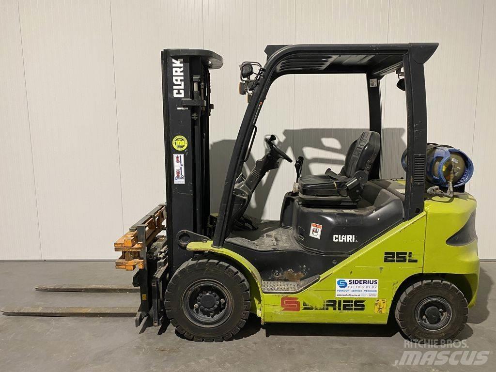 Clark S25L Stivuitor GPL