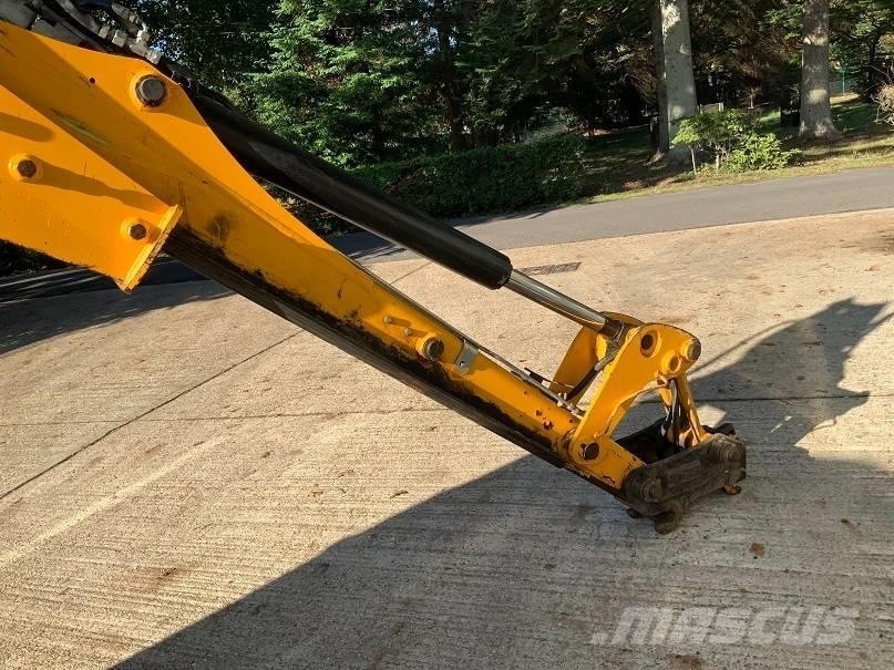 JCB 3CX Plus Buldoexcavatoare