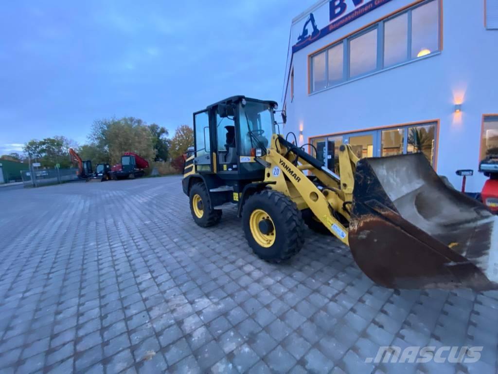Yanmar V 100 Incarcator pe pneuri