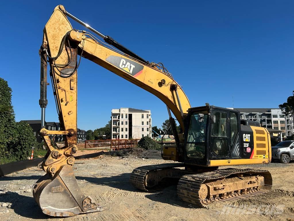 CAT 323 F L Excavatoare pe șenile
