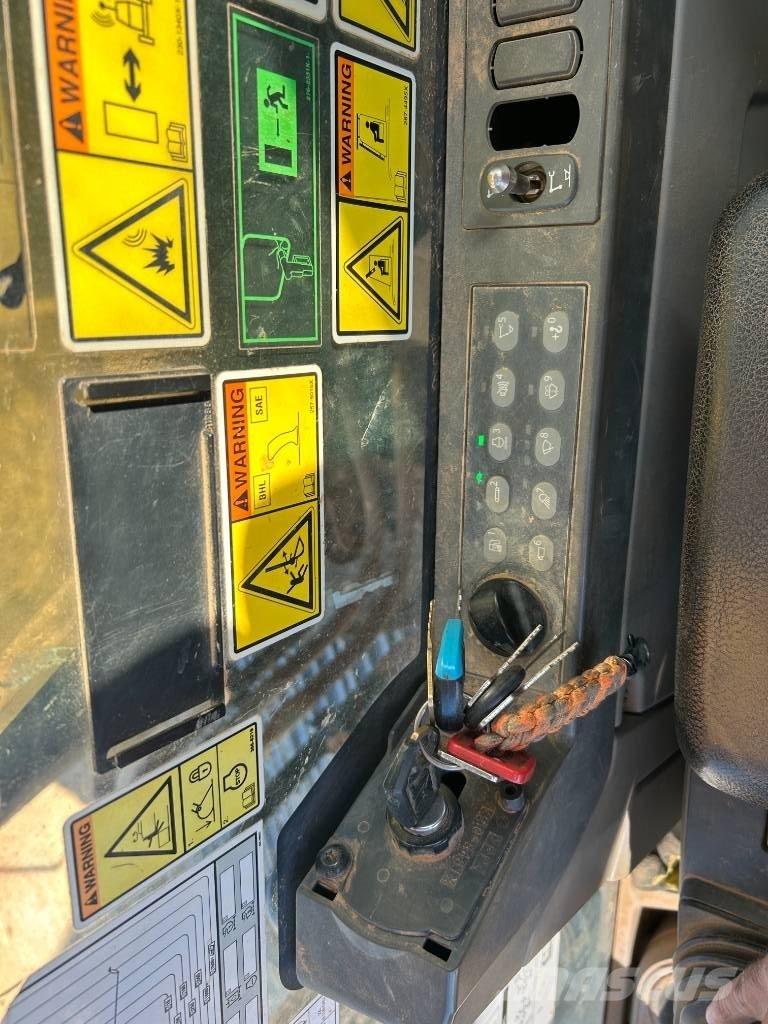 CAT 323 F L Excavatoare pe șenile
