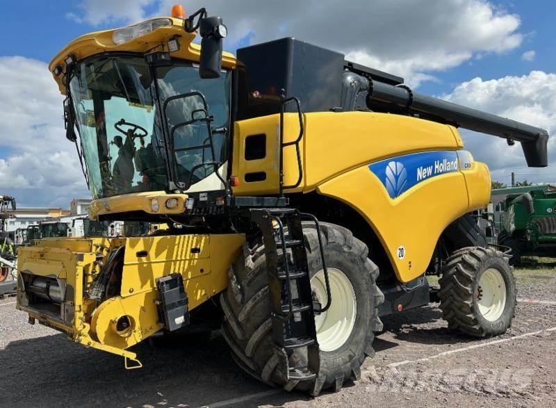 New Holland CR 980 Combine de secerat