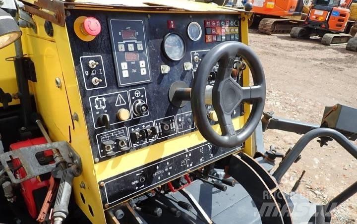 Bomag BF 223 C Pavatoare asfalt