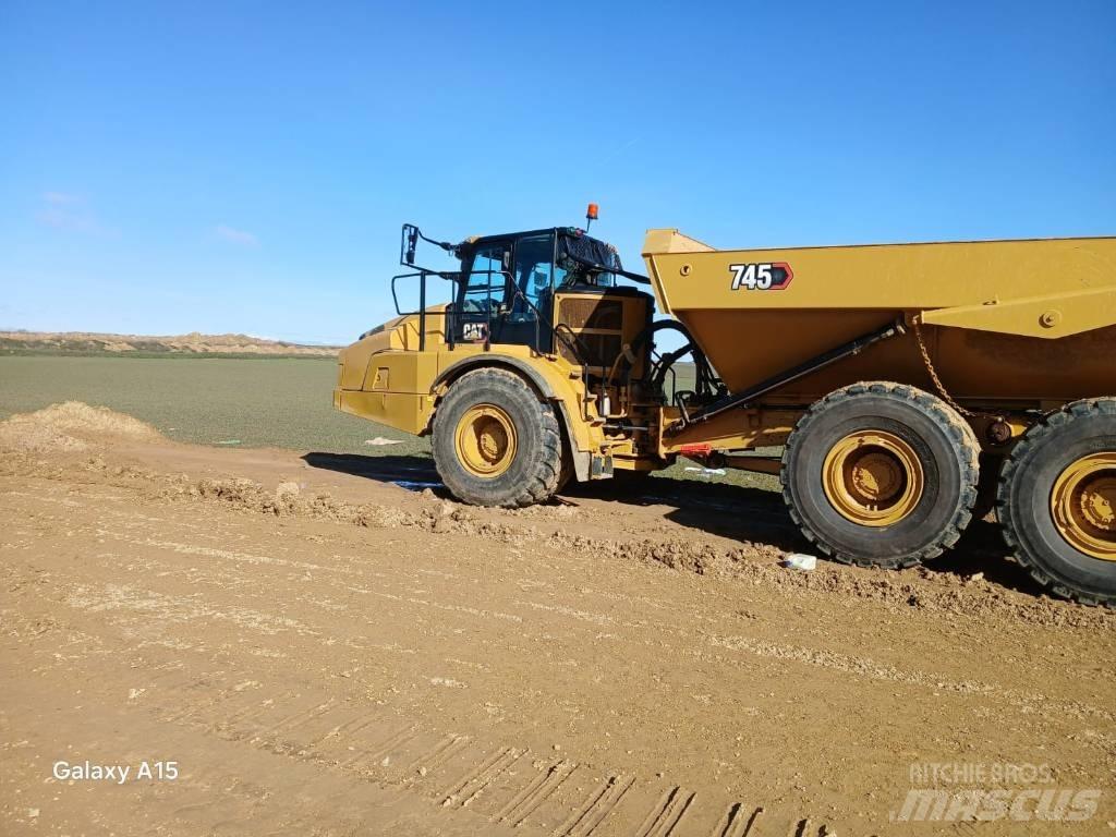 CAT 745 Transportoare articulate