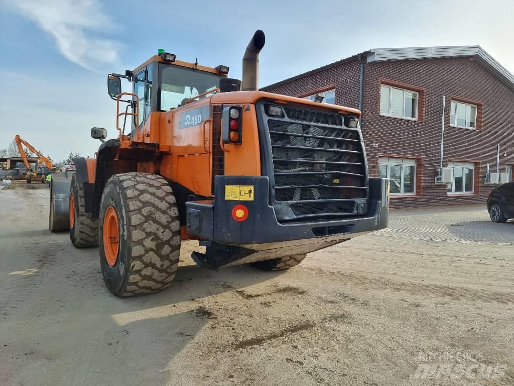 Doosan DL 450 Incarcator pe pneuri