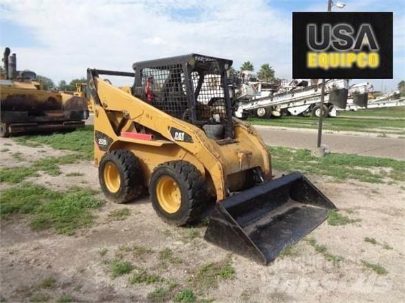 CAT 252B3 Mini incarcator