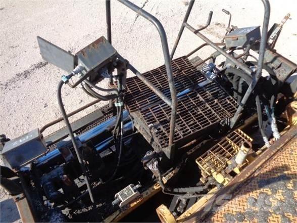 CAT AP-1000B Pavatoare asfalt