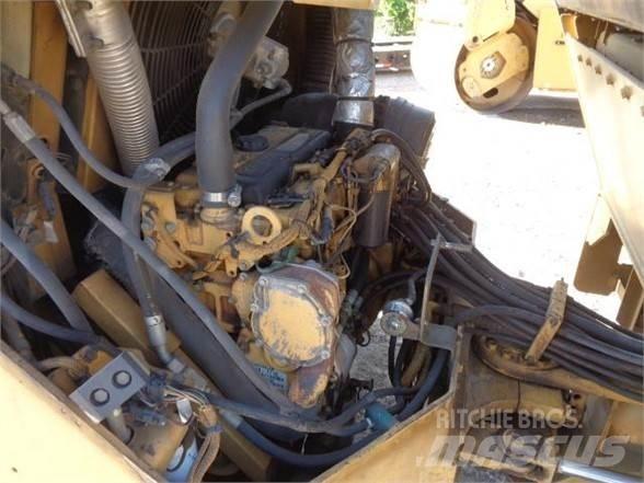 CAT CB-534D Compactoare monocilindrice