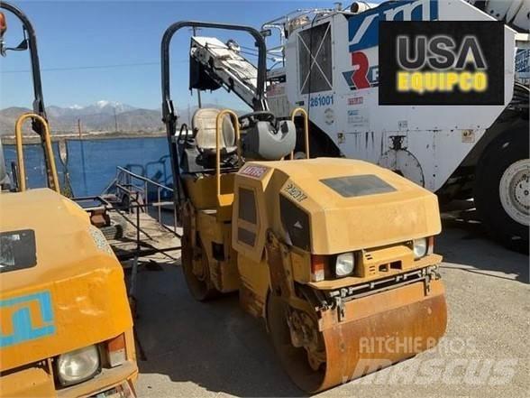CAT CB22 Compactoare monocilindrice