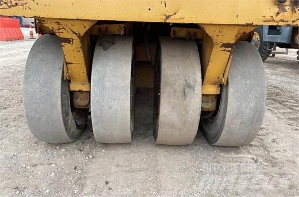 CAT PS-200B Cilindri compactori cu roti