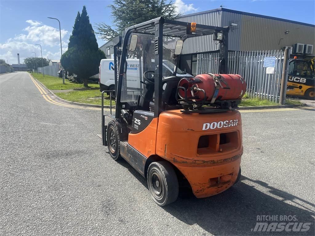Doosan G25P-5 Stivuitor GPL