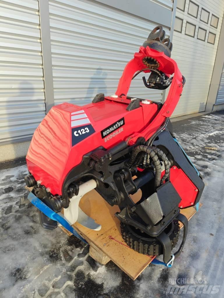 Komatsu C 123 Capete pentru culegatoare
