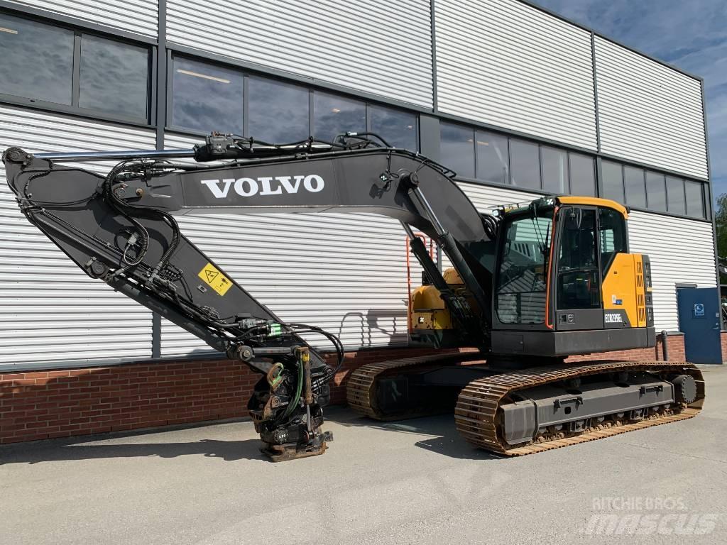 Volvo ECR235EL Excavatoare pe șenile
