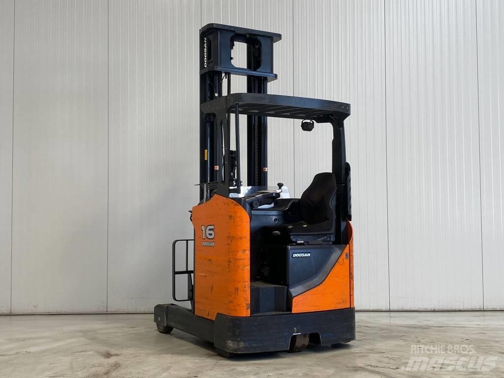 Doosan BR16JW- 7 PLUS Stivuitor cu catarg retractabil