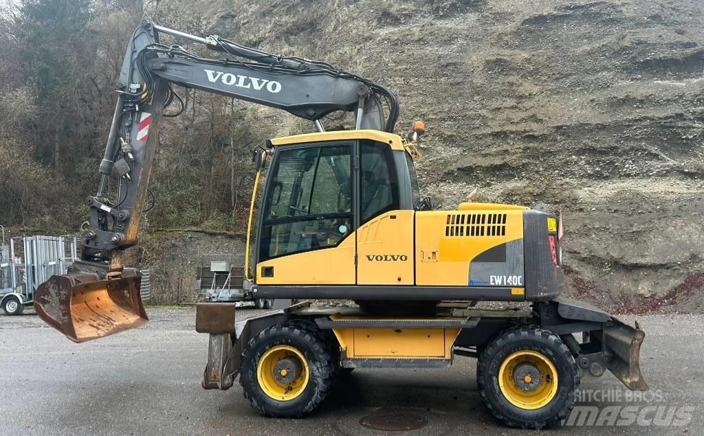 Volvo EW 140 C Excavatoare cu roti