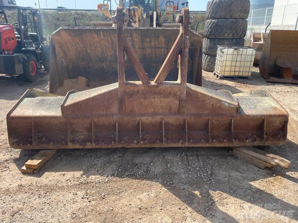 Bomag BC 572 RB Compactoare deseuri
