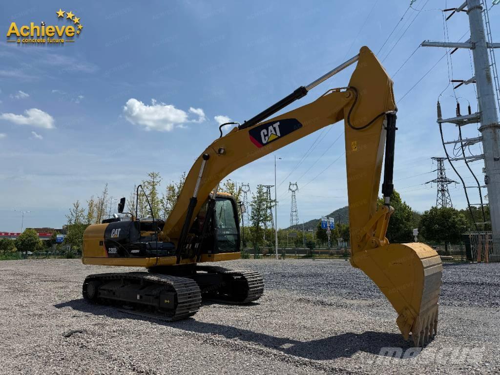 CAT 320 D2 Excavatoare pe șenile
