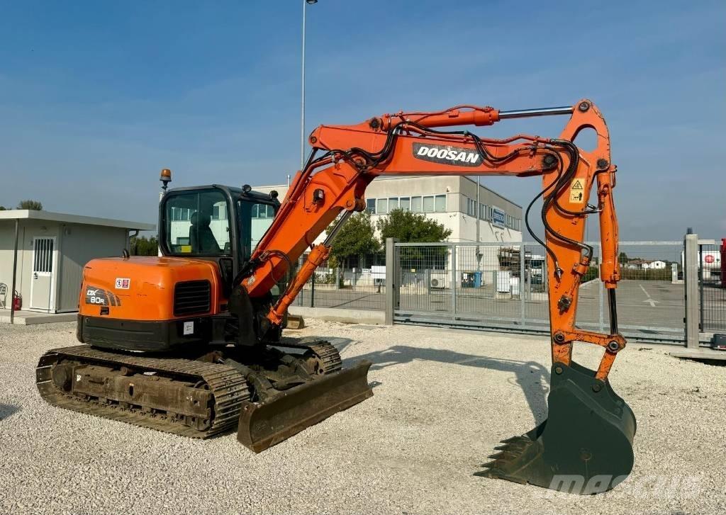 Doosan DX 80 R Excavatoare 7t - 12t
