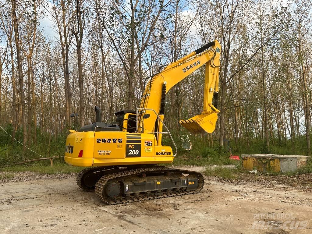 Komatsu PC200-8 Excavatoare pe șenile
