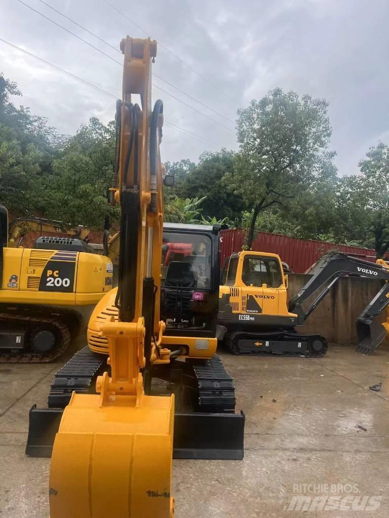 JCB 8050 Excavatoare pe șenile
