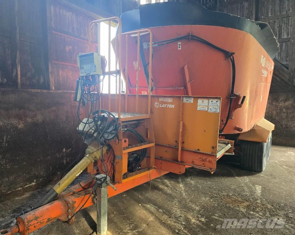 Valmetal V-Mix 700 Mixere furaje