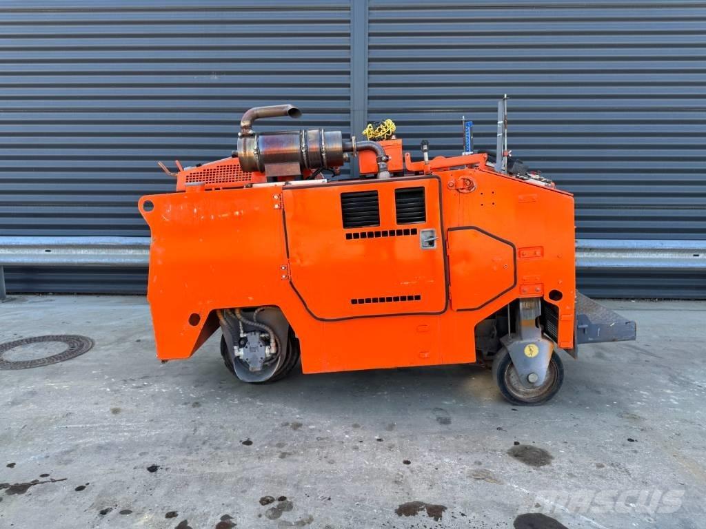 Wirtgen W 350 Utilaje asfalt cu freze reci