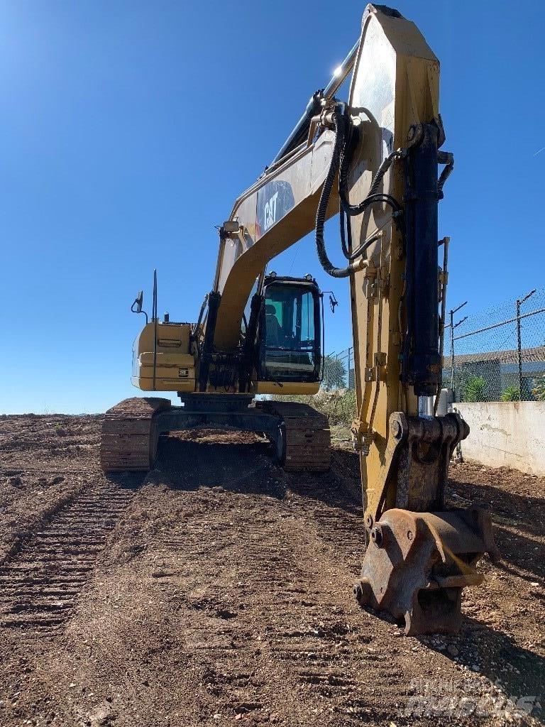 CAT 320 D L Excavatoare pe șenile
