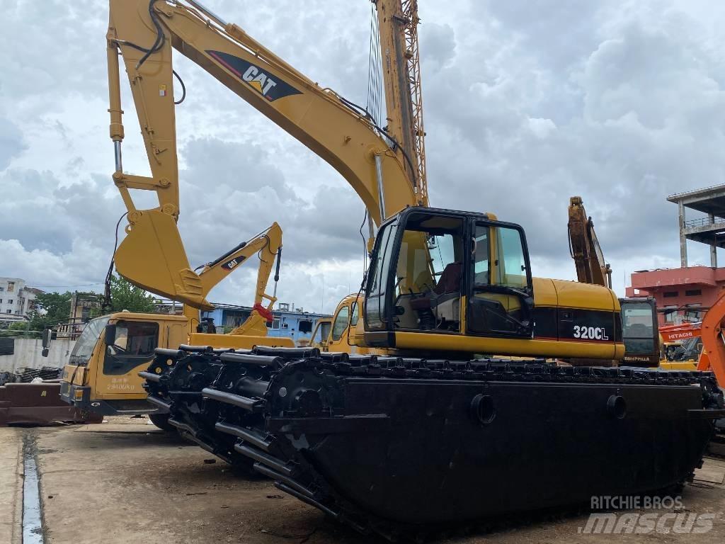 CAT 320 C Excavator amfibiu