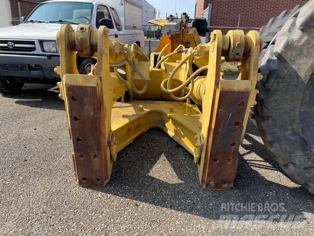 CAT D 8 R Ripper Alte componente