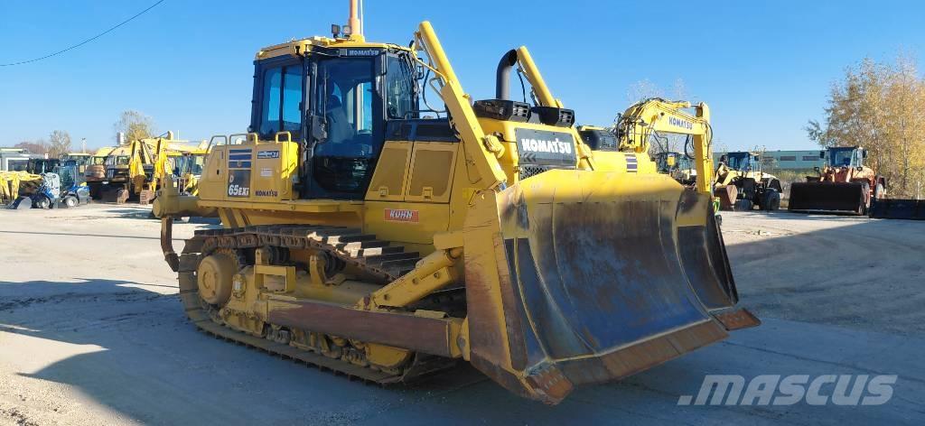 Komatsu D65EXi Buldozere pe senile