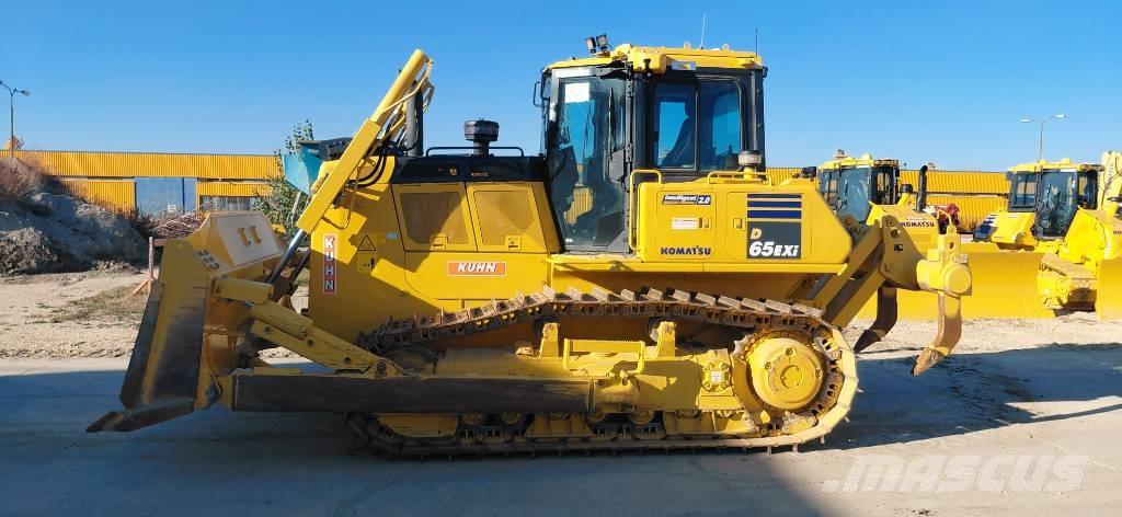 Komatsu D65EXi Buldozere pe senile