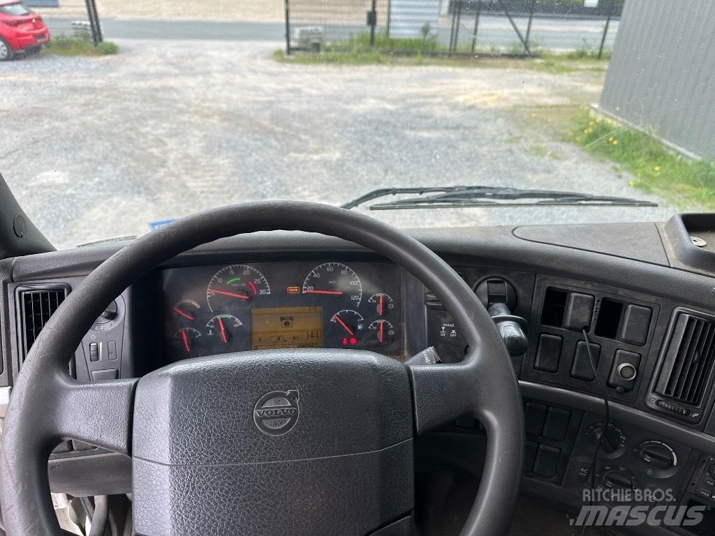 Volvo FM 12 420 Camion cu carlig de ridicare
