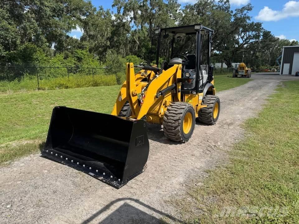 CAT 903 C2 Incarcator pe pneuri
