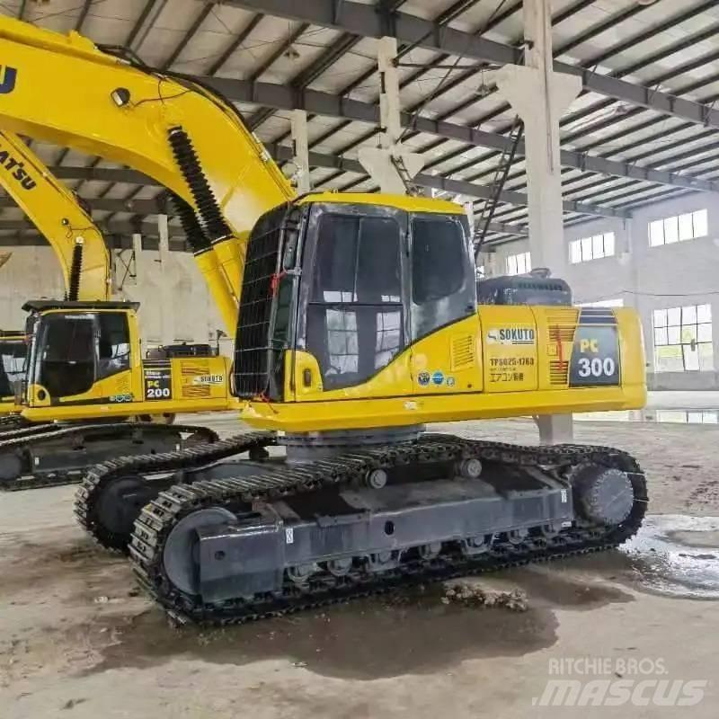 Komatsu PC300-7 Excavatoare pe șenile
