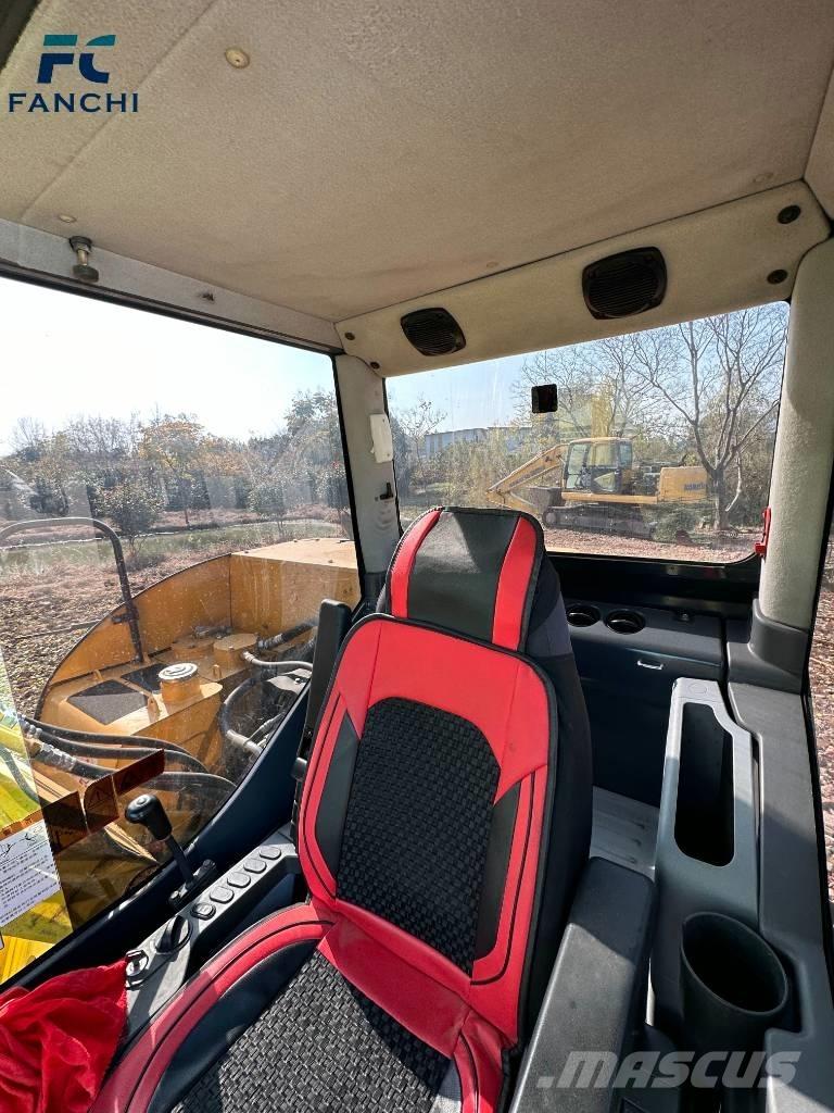 Komatsu PC 70-8 Excavatoare pe șenile
