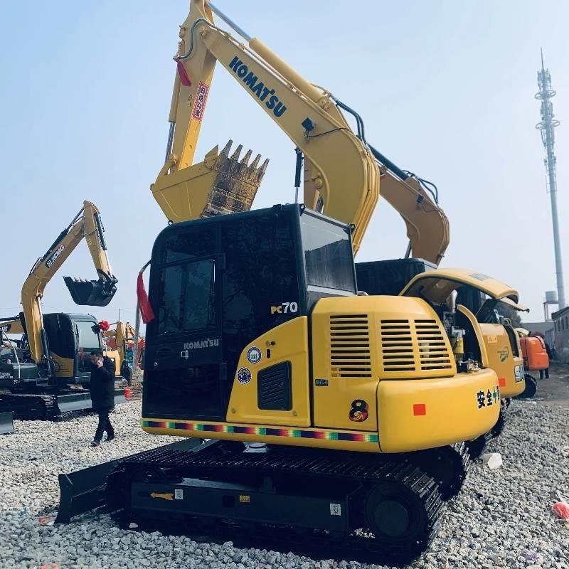 Komatsu PC 70 Excavatoare pe șenile
