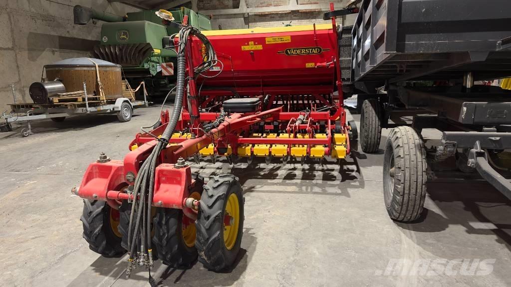 Väderstad Rapid300S Perforatoare