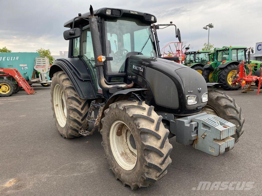 Valtra N92 HITECH Tractoare